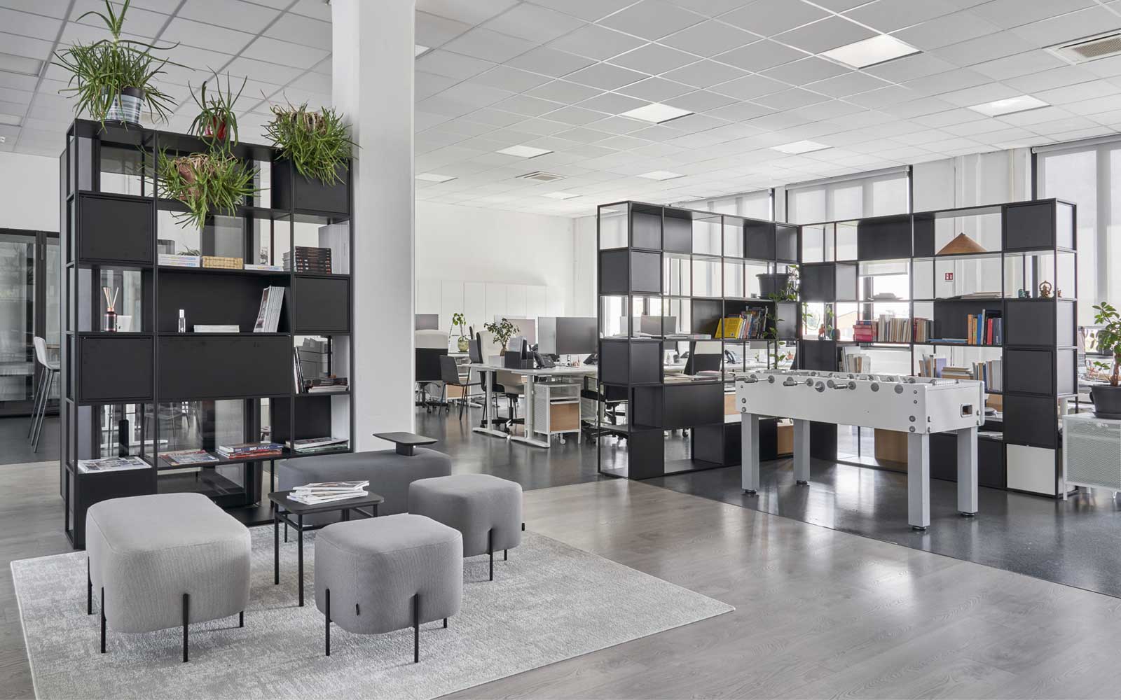 spazio comune di un ufficio progettato da Workitect a Milano